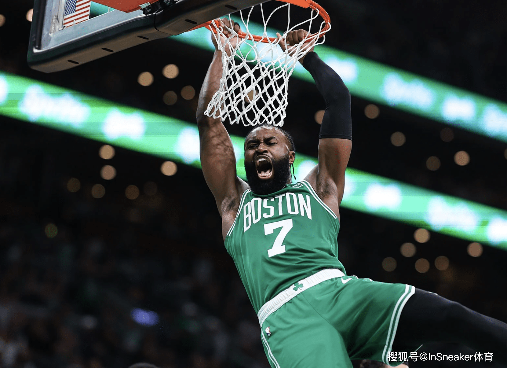 詹姆斯的回 詹姆斯的回