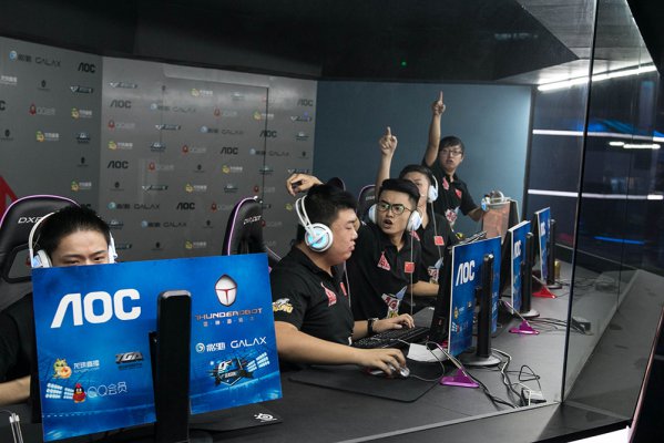 适应场地和 适应场地和