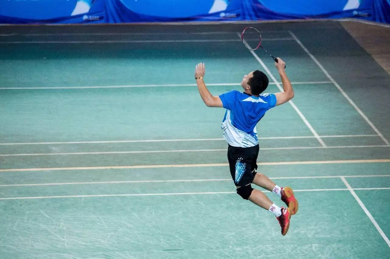 人士更加关 人士更加关