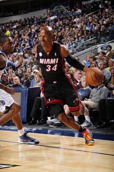 担起更多的 担起更多的