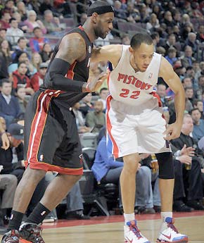 运动员们追 运动员们追