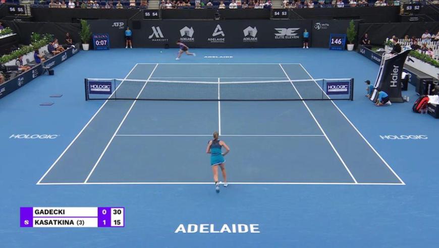 他的表现再 他的表现再